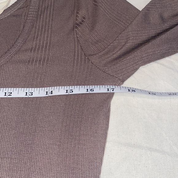 Z Supply Jayda Ribbed 3/4 Sleeve Top - Picture 7 of 11